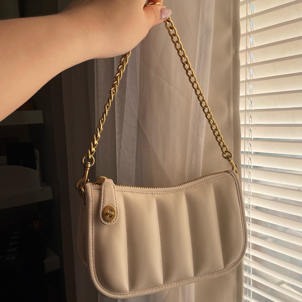 Coach Swinger Shoulder Bag